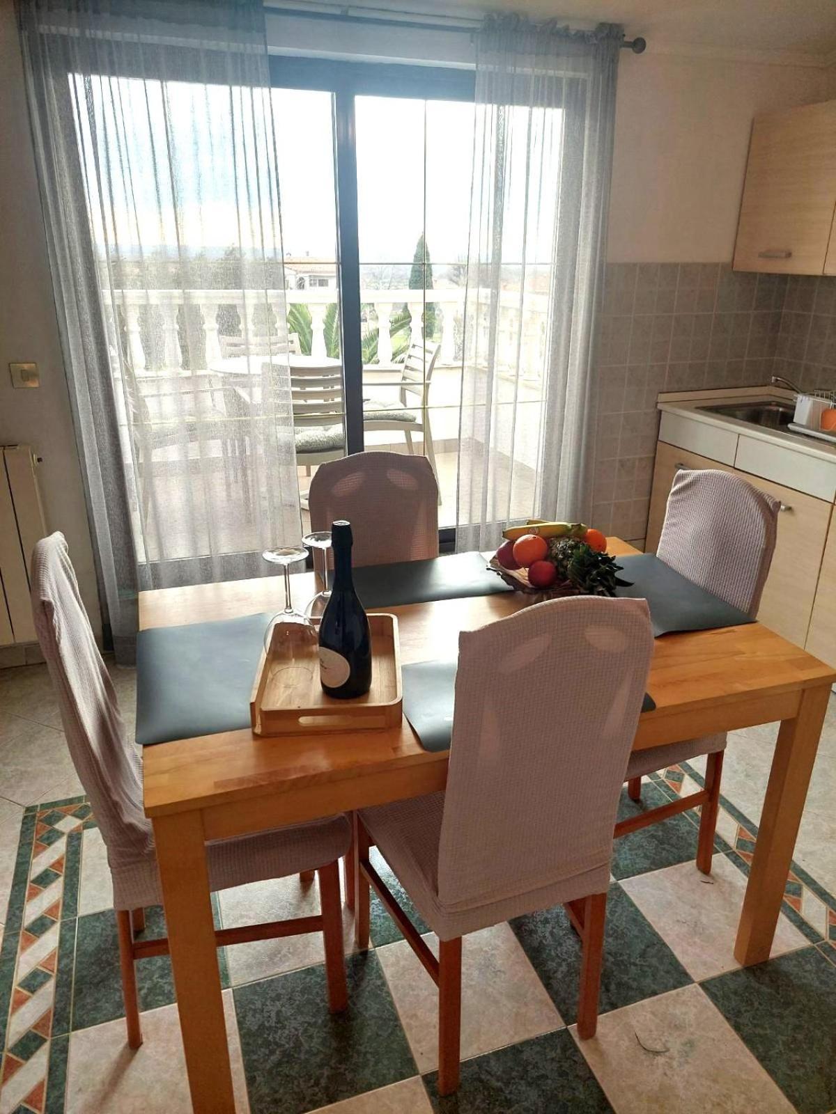 Apartman Andela Labinci المظهر الخارجي الصورة